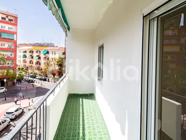 Piso en calle Maestro Luis Torregrosa - Foto 2