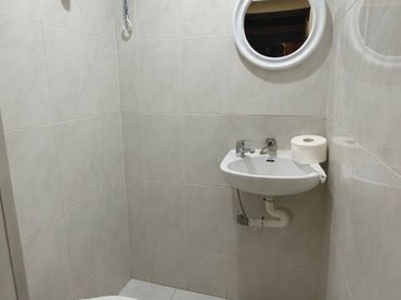 Local comercial en  Carrer de Llevant 20 - Foto 5