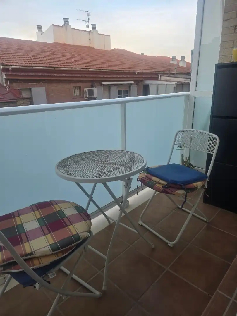 Piso en  Plaça Isabel-Clara Simó 1 - Foto 5