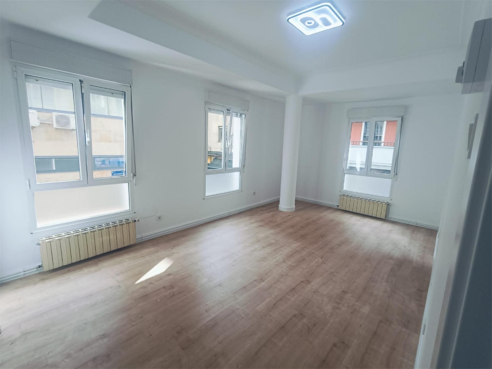 Piso en  Calle Fernández de Isla 8