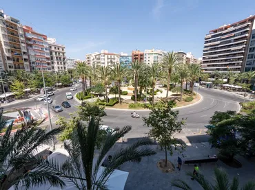 Piso en   Plaça Luceros - Foto 4