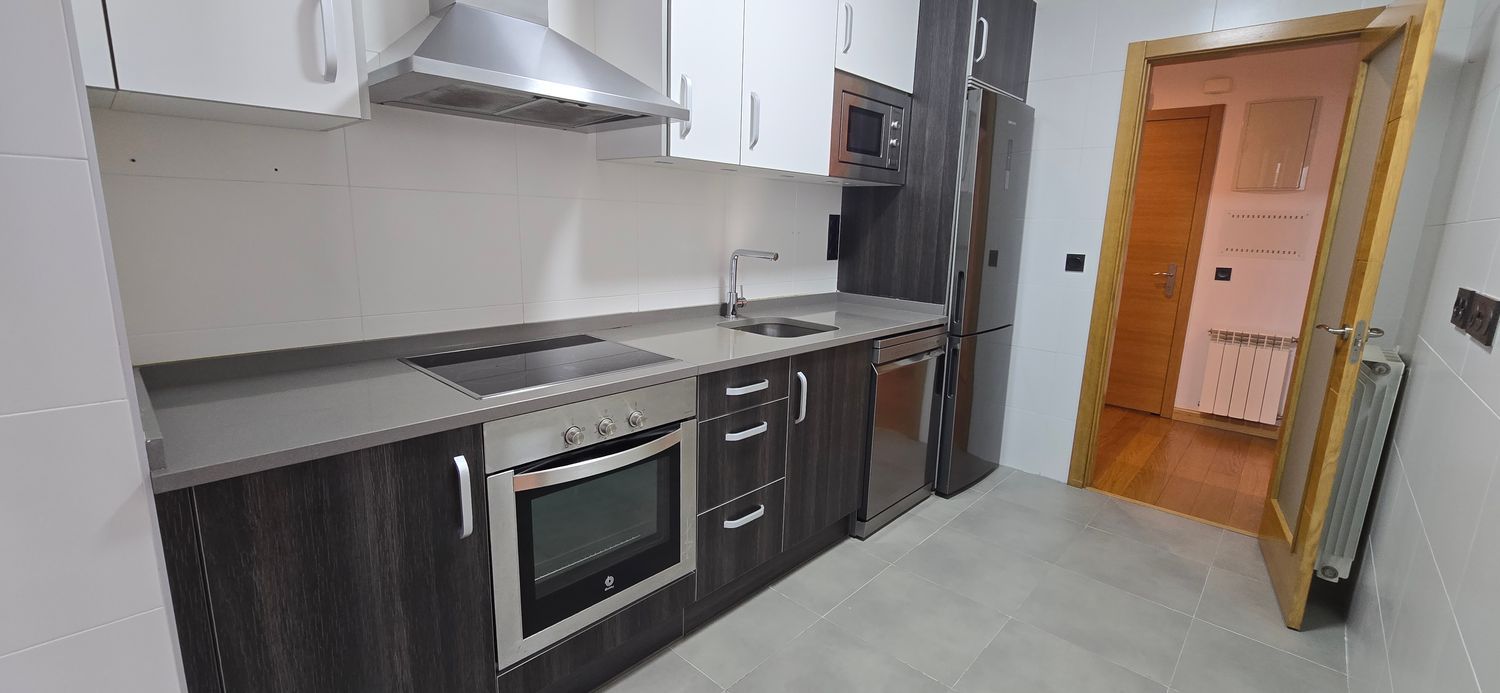 Piso en calle Tapia de Casariego, 7 - Foto 1