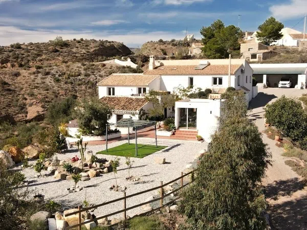 Cortijo en Barriada el Arroyo Medina, 55 - Foto 1