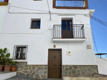 Casa adosada en  Calle Granadillo 2 - Foto 1
