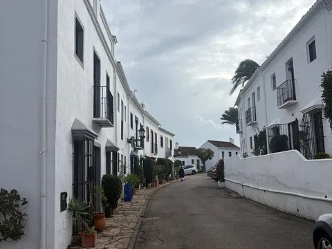 Casa independiente en calle Aries, 50