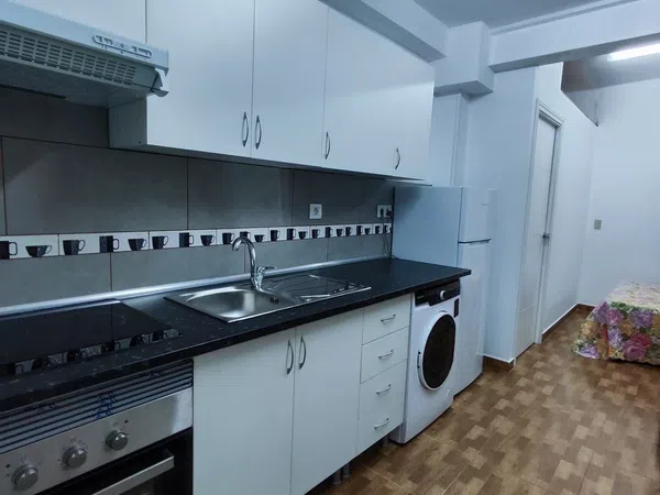 Estudio en calle El Hierro, 65 - Foto 1