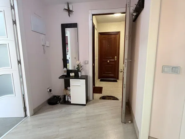 Piso en calle de Nuestra Señora del Carmen, 61