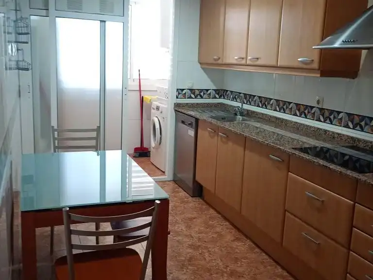Piso en  Carrer Nadadora Carmen Soto 8 - Foto 5