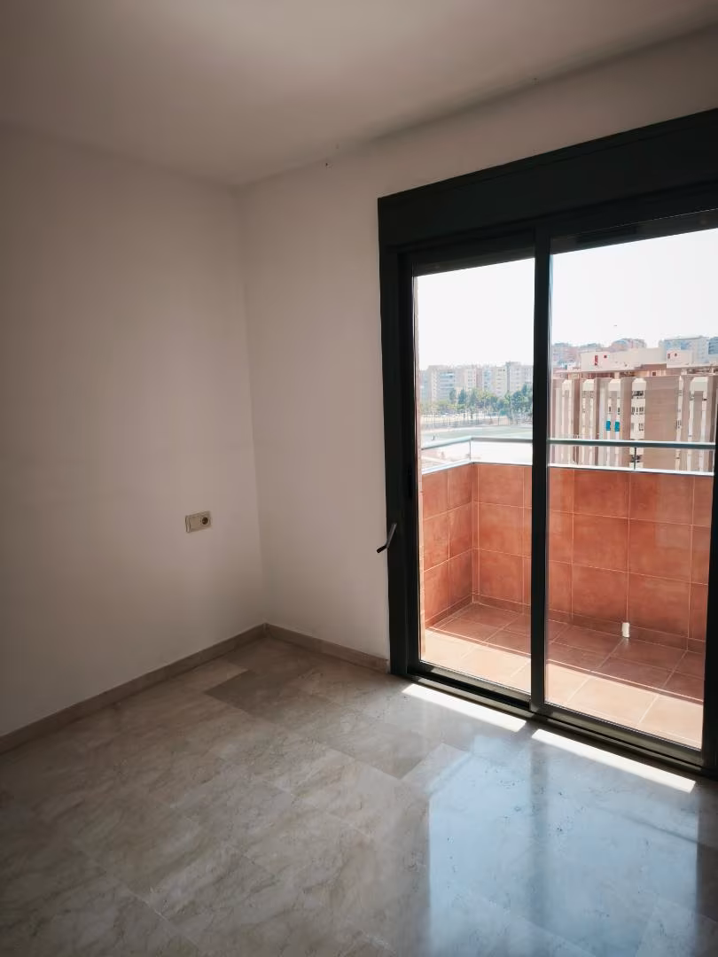 Piso en  Avinguda de les Corts Valencianes 17 - Foto 3