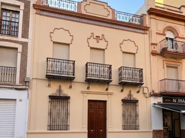 Casa adosada en  Paseo Independencia 43 - Foto 2
