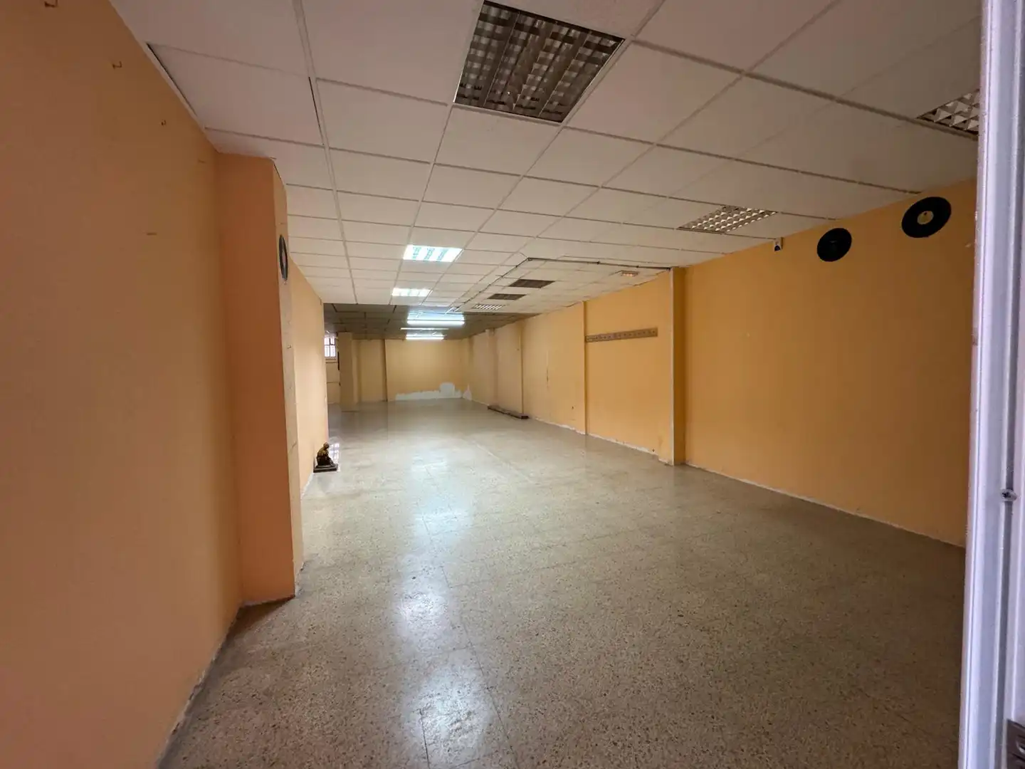 Local comercial en  Carrer de la Duquessa de la Victòria 28 - Foto 3