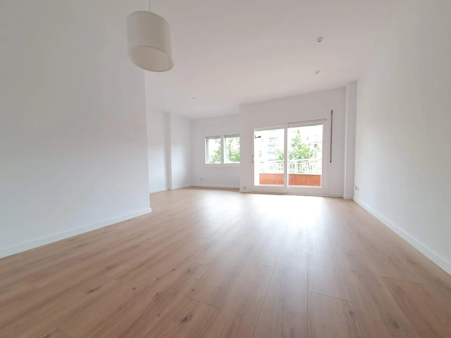 Piso en plaza del Centre, 7