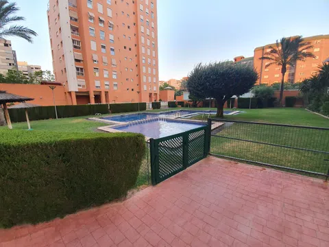 Piso en avenida del Mestre Rodrigo, 105