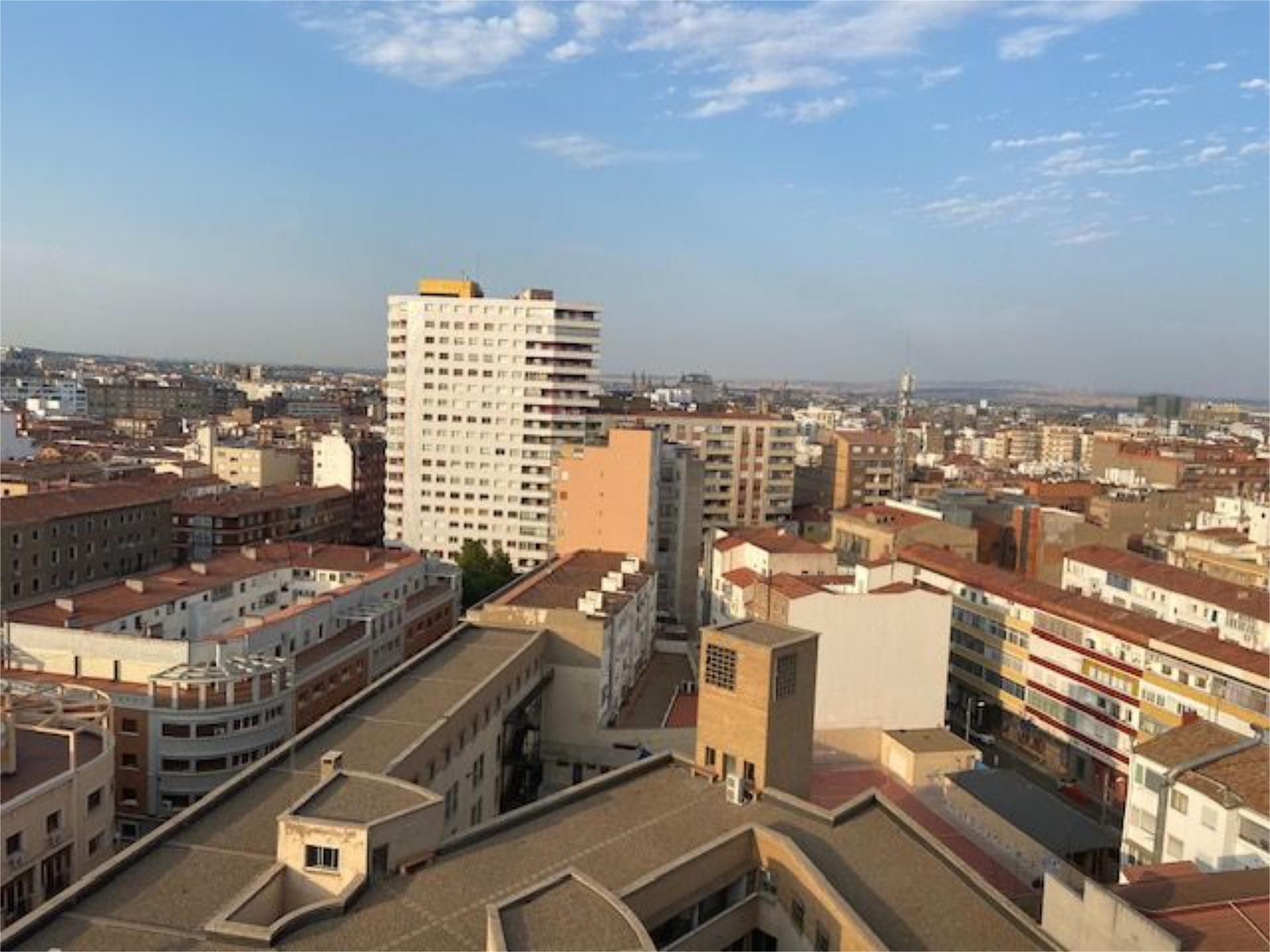 Piso en  Calle del Pianista Eduardo del Pueyo 1 - Foto 13