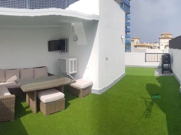 Chalet adosado en calle Jacinto Benavente, 11