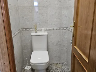Local comercial en  Passeig del Camp del Roure 54 - Foto 8