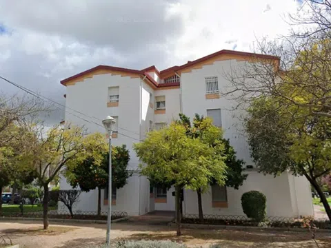 Piso en calle Arquitecto Sáenz Santamaría, 6