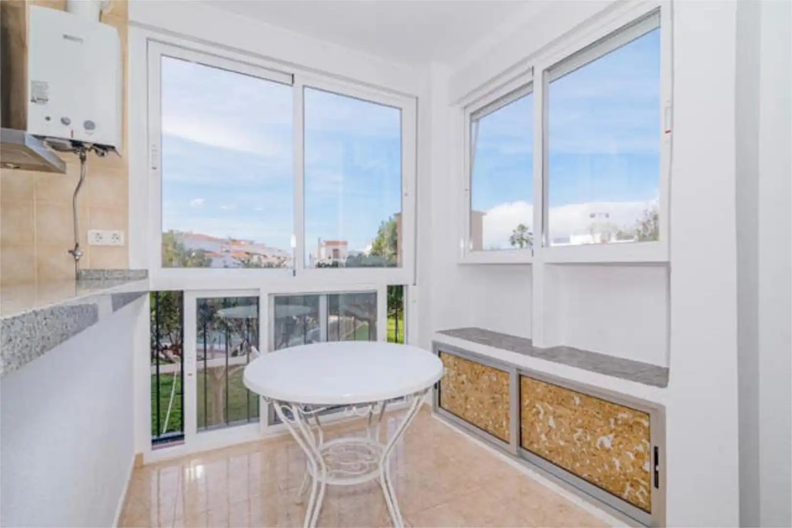 Piso en La Perla de Andalucía - Foto 6