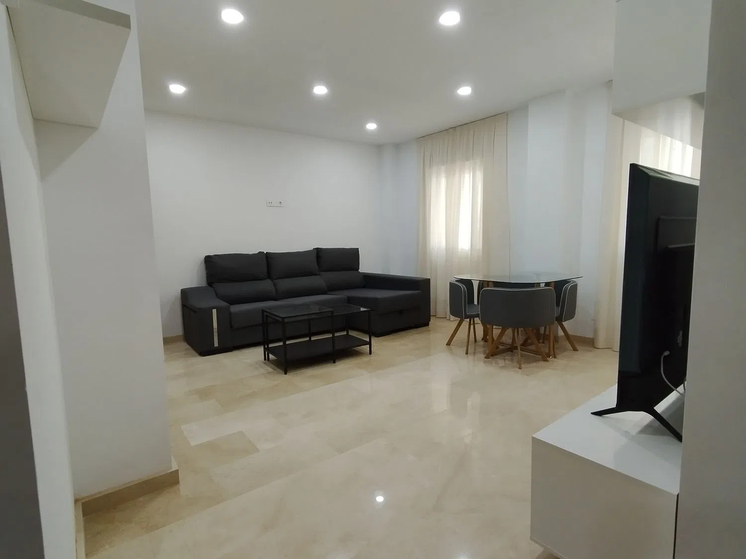 Piso en calle Castillo de Alcala de Guadaira, 21 - Foto 4