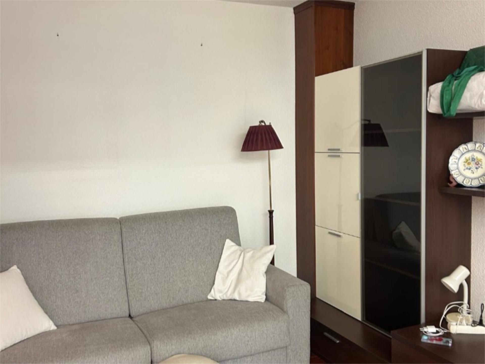 Piso en  Calle Leopoldo Pardo 2 - Foto 2