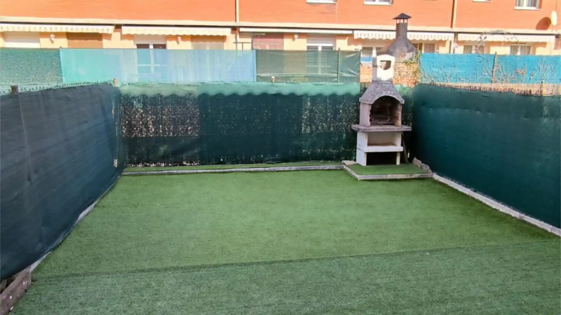 Casa adosada en  Calle Quiñones 34 - Foto 2