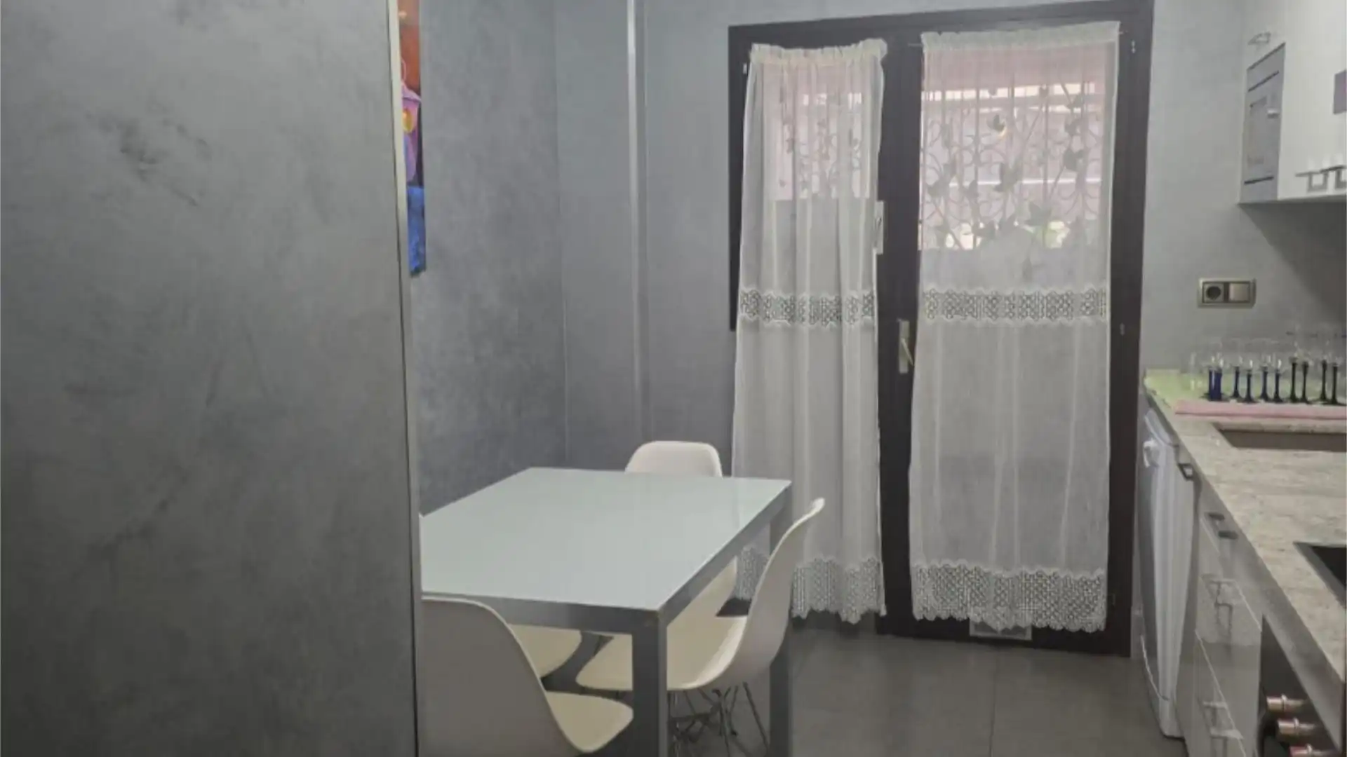 Piso en  Carrer Joan Miró 1 - Foto 2