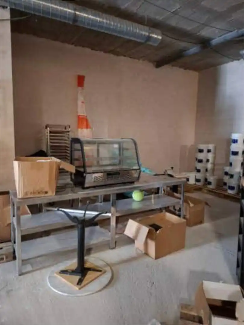 Local comercial en centro - Foto 4