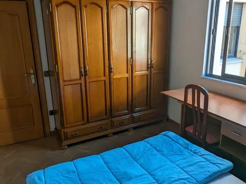 Piso en cuesta San Vicente, 2