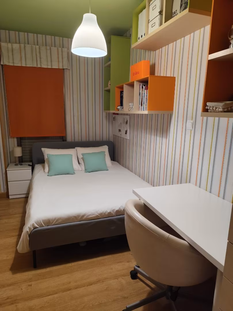 Piso en  Calle de Melchor Fernández Almagro 29 - Foto 14