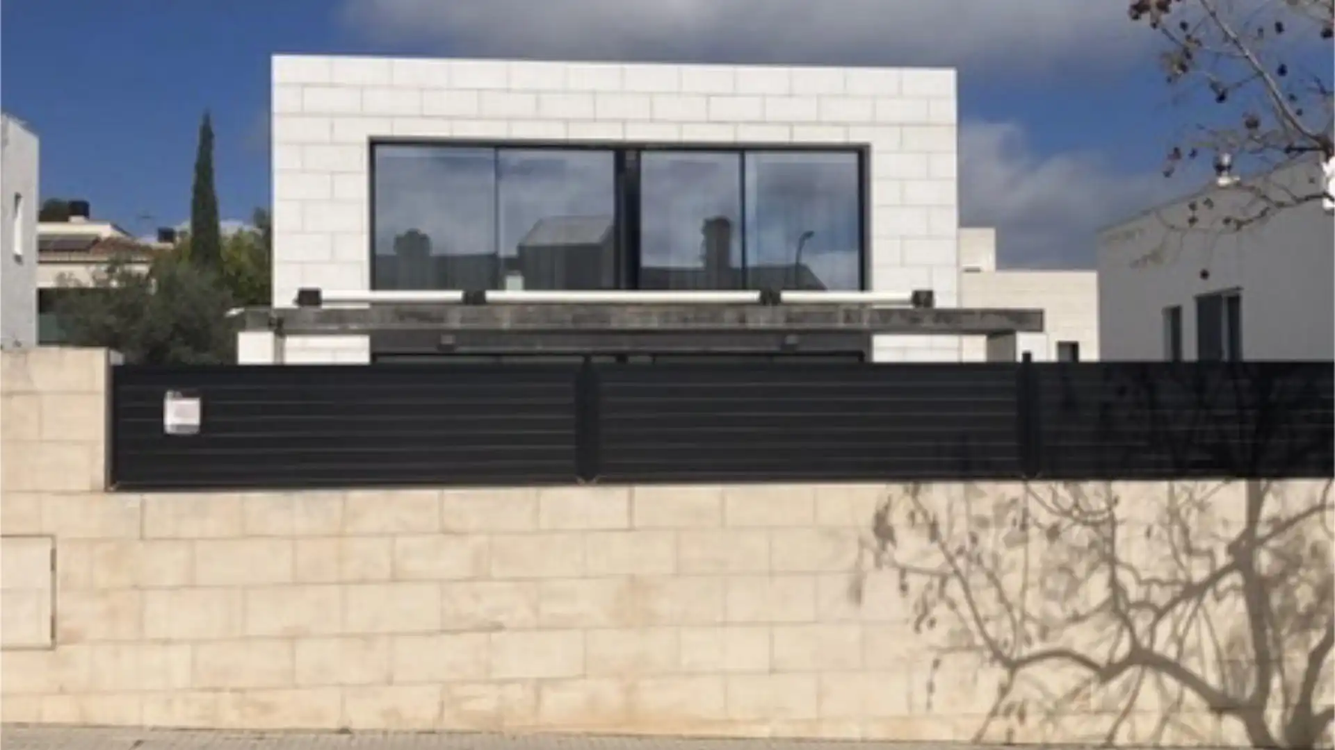 Chalet en  Carrer de la Camamilla 18 - Foto 2