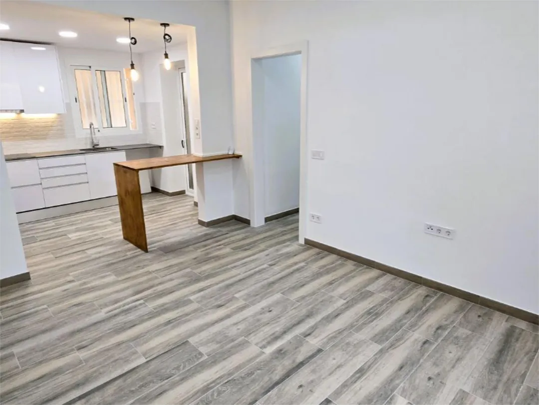 Piso en  Carrer de Concepción Arenal 144 - Foto 3