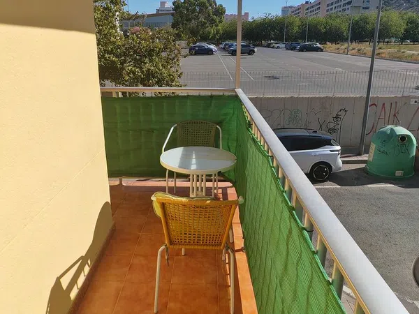 Piso en Calle Doña Dolsa - Foto 3