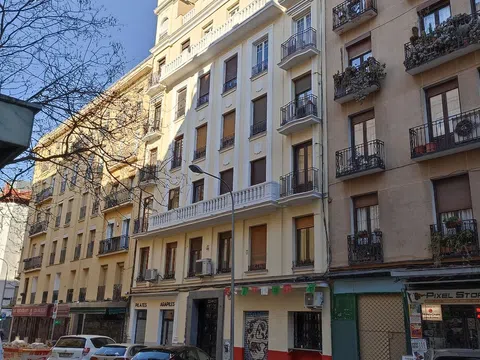 Piso en calle de Rodríguez San Pedro, 34