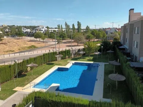 Piso en avenida de Turruñuelos, 2