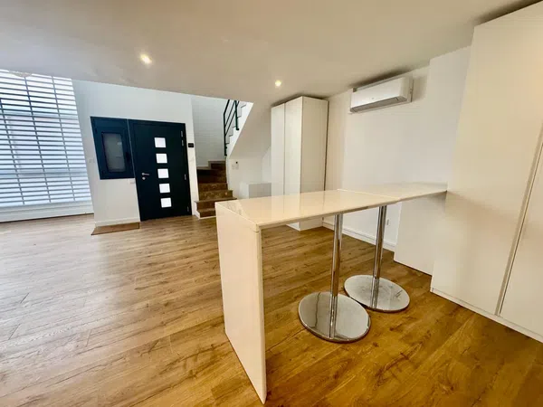Piso en Calle de Joan Güell, Sants - Foto 1