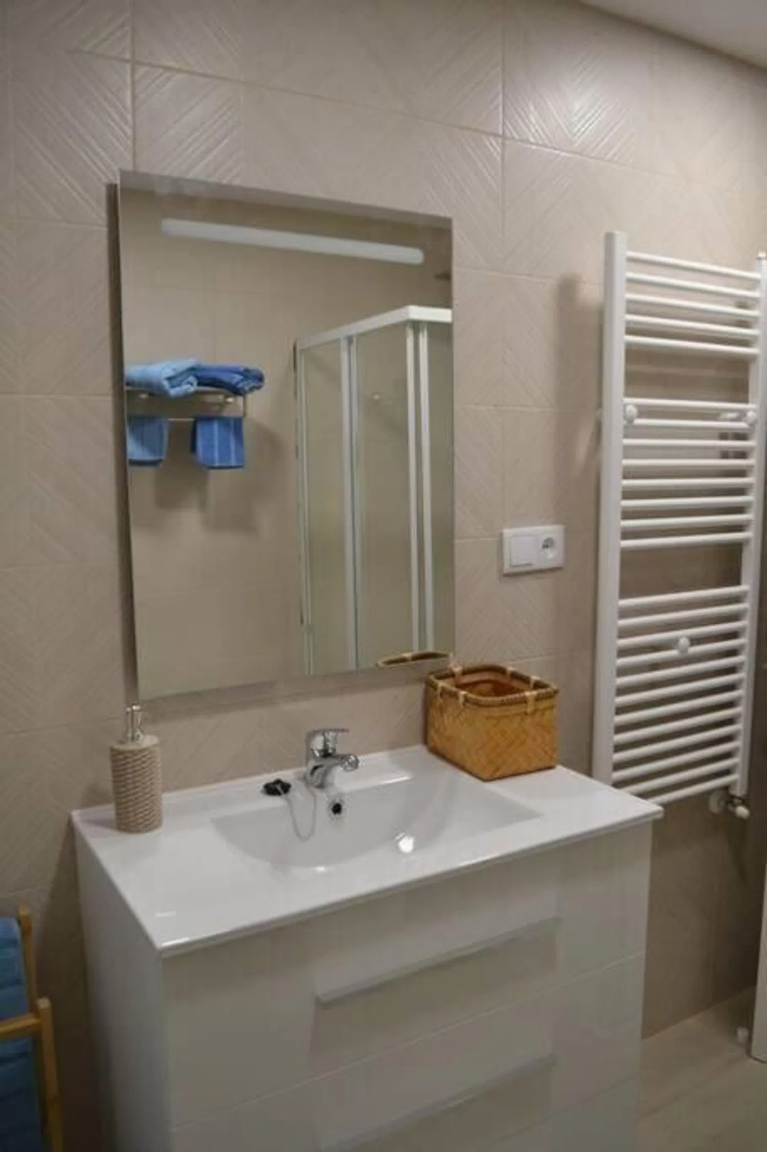 Casa rural en avenida de Filiberto Villalobos, 65 - Foto 1