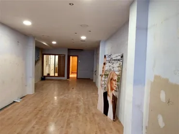 Local comercial en  Carrer Màrtirs del Setge de 1714 14 - Foto 12