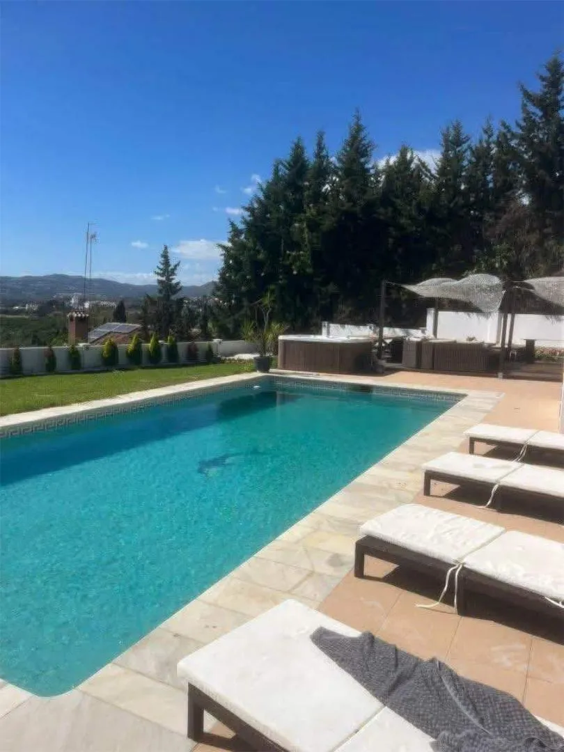 Chalet en  Calle Sierrezuela 152 - Foto 2