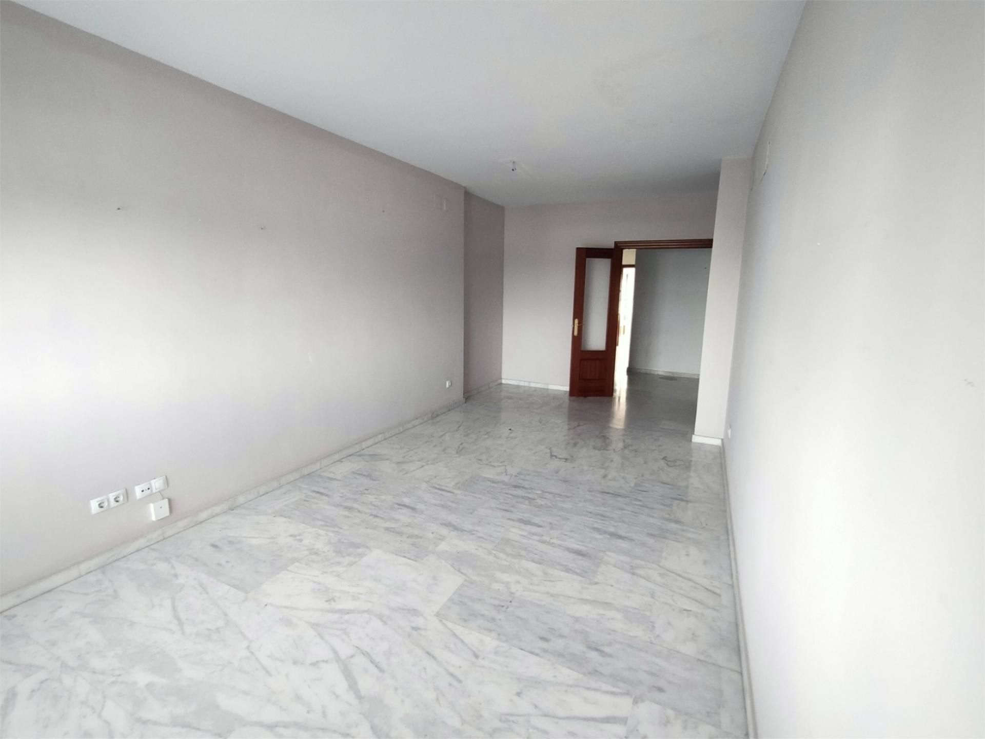 Piso en  Avenida de Bellavista 91 - Foto 2