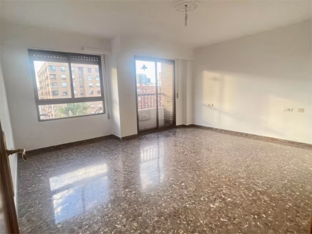Piso en  Carrer de José María Haro 16 - Foto 9