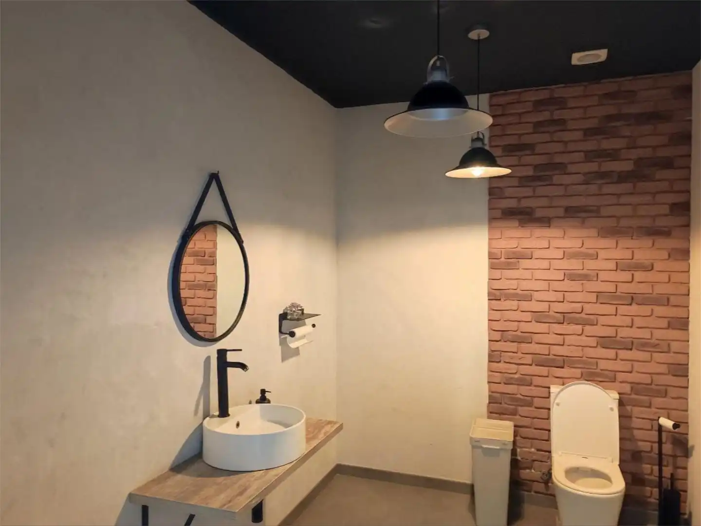 Local comercial en  Calle Narcis Monturiol 38 - Foto 7