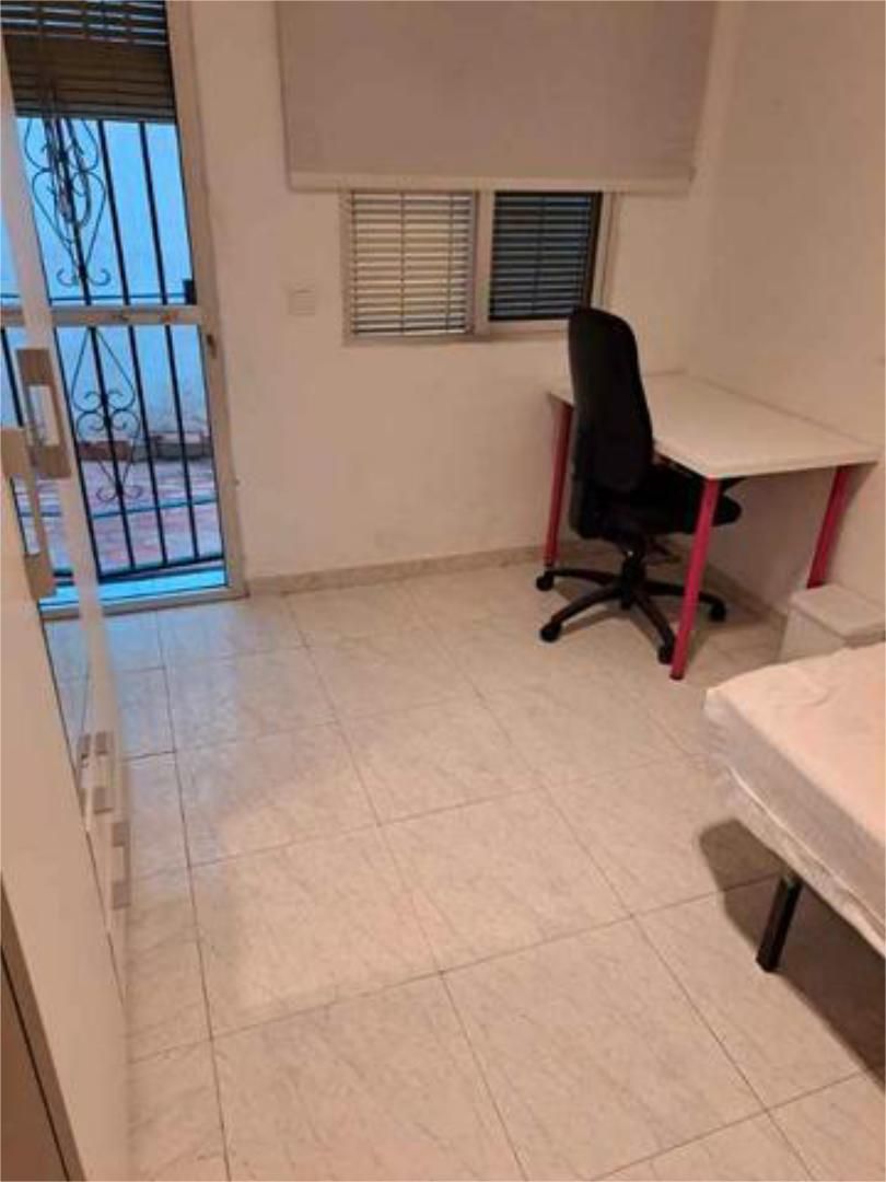 Piso en Ciudad Jardín - Foto 6