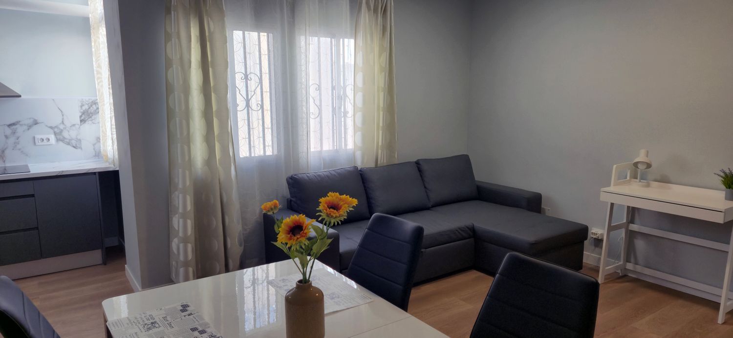 Piso en Calle Agustina de Aragón, 80, Schamann - Rehoyas - Foto 2