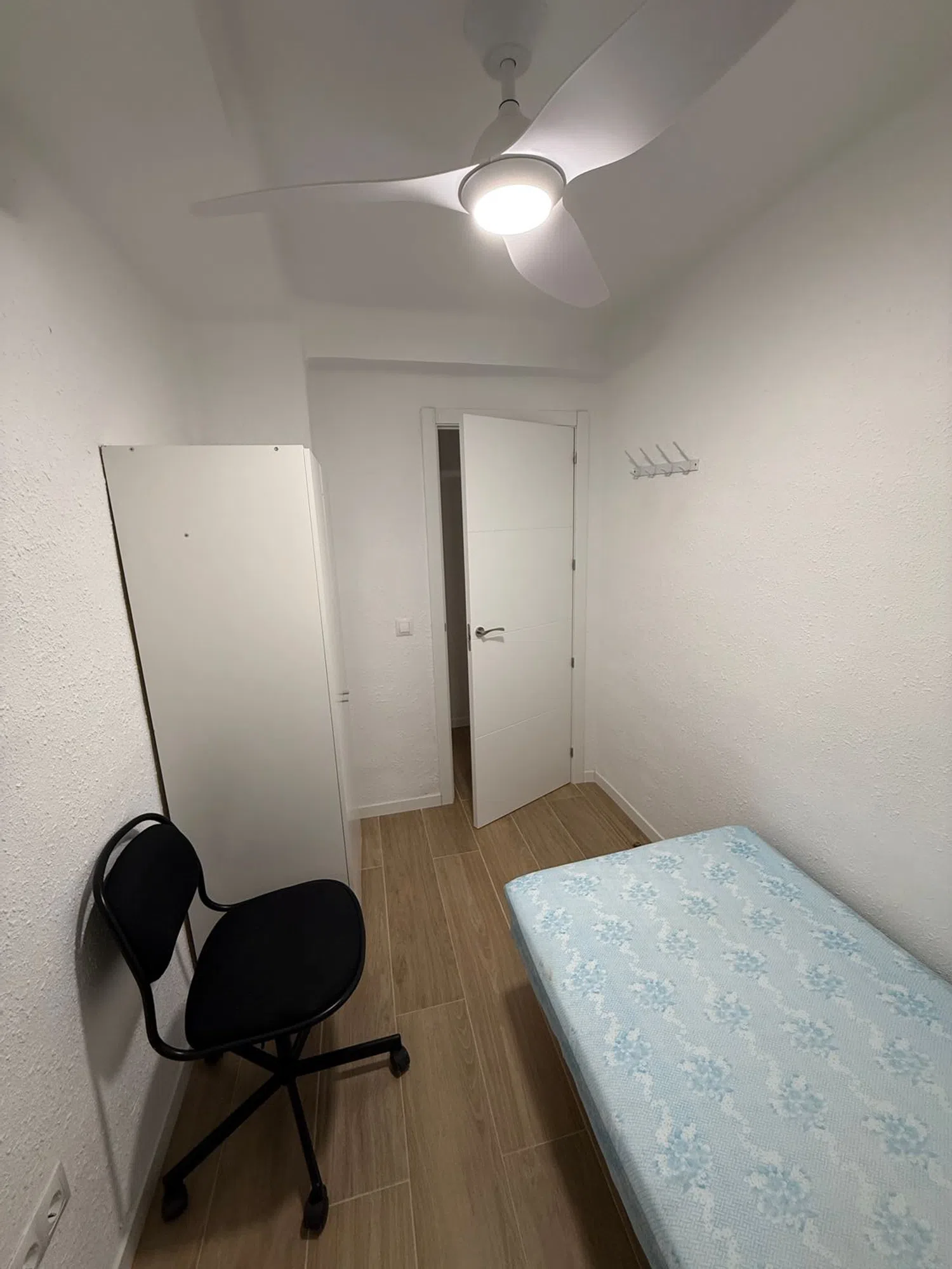 Piso en calle de Eugenia de Montijo, 73 - Foto 18