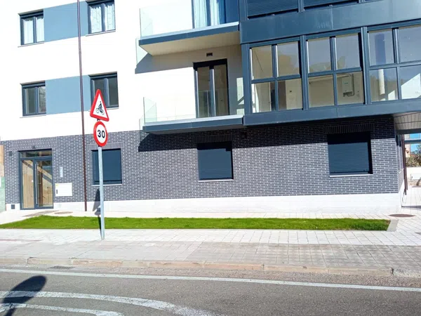 Piso en Avenida Barruelo, 2 bajo a - Foto 2