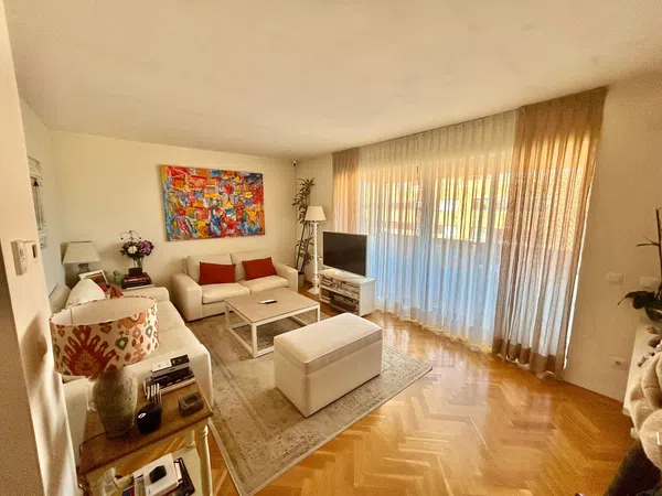 Piso en calle Tramontana, 34