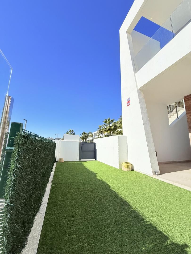 Planta baja en  Carrer d'Equador 22 - Foto 20