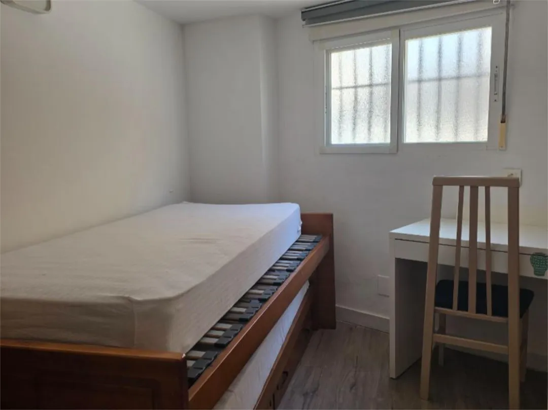 Casa adosada en  Calle Francisco López López 150 - Foto 4