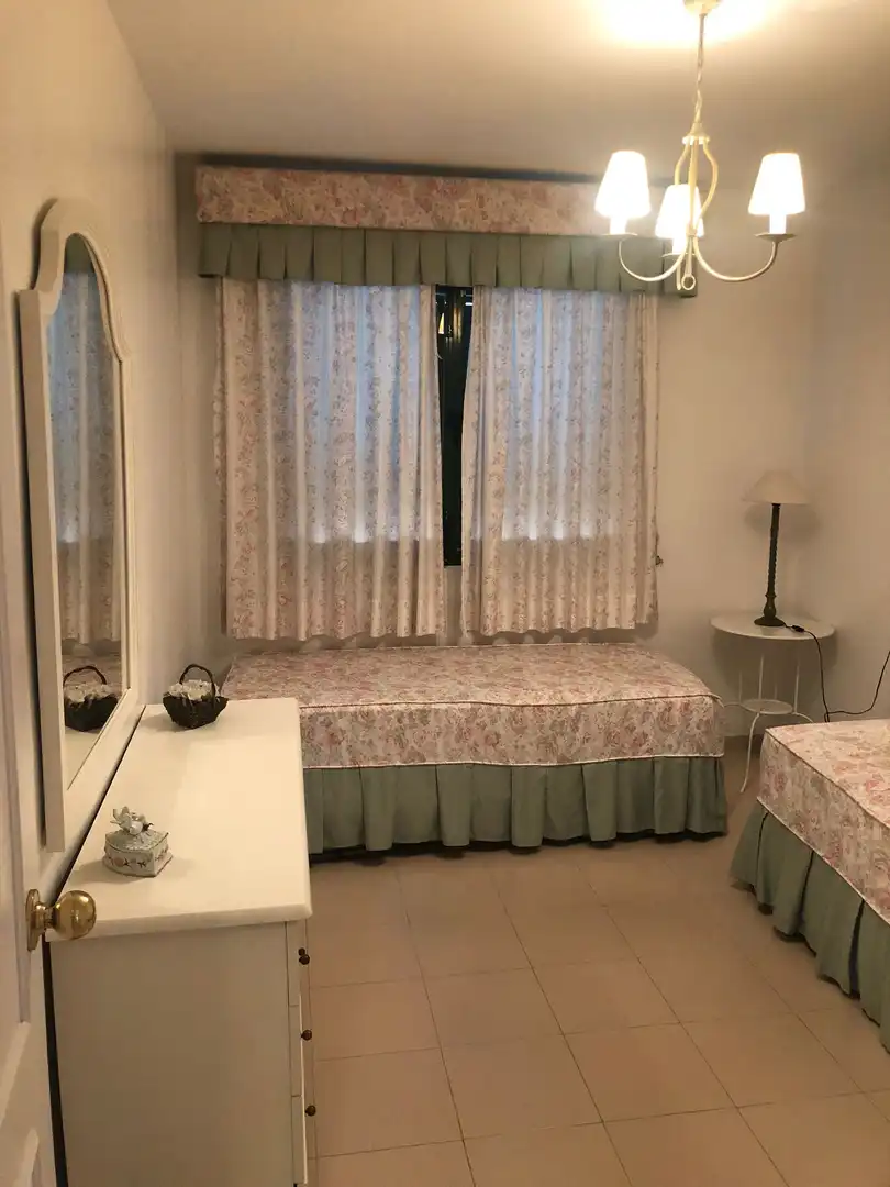 Casa adosada en  Avenida María Auxiliadora 43 - Foto 2