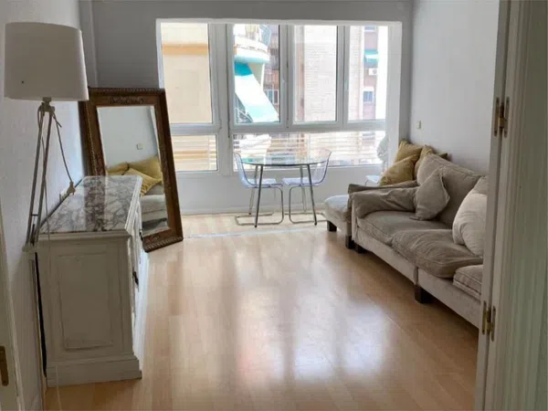 Piso en avenida de la Libertad, 8 - Foto 1